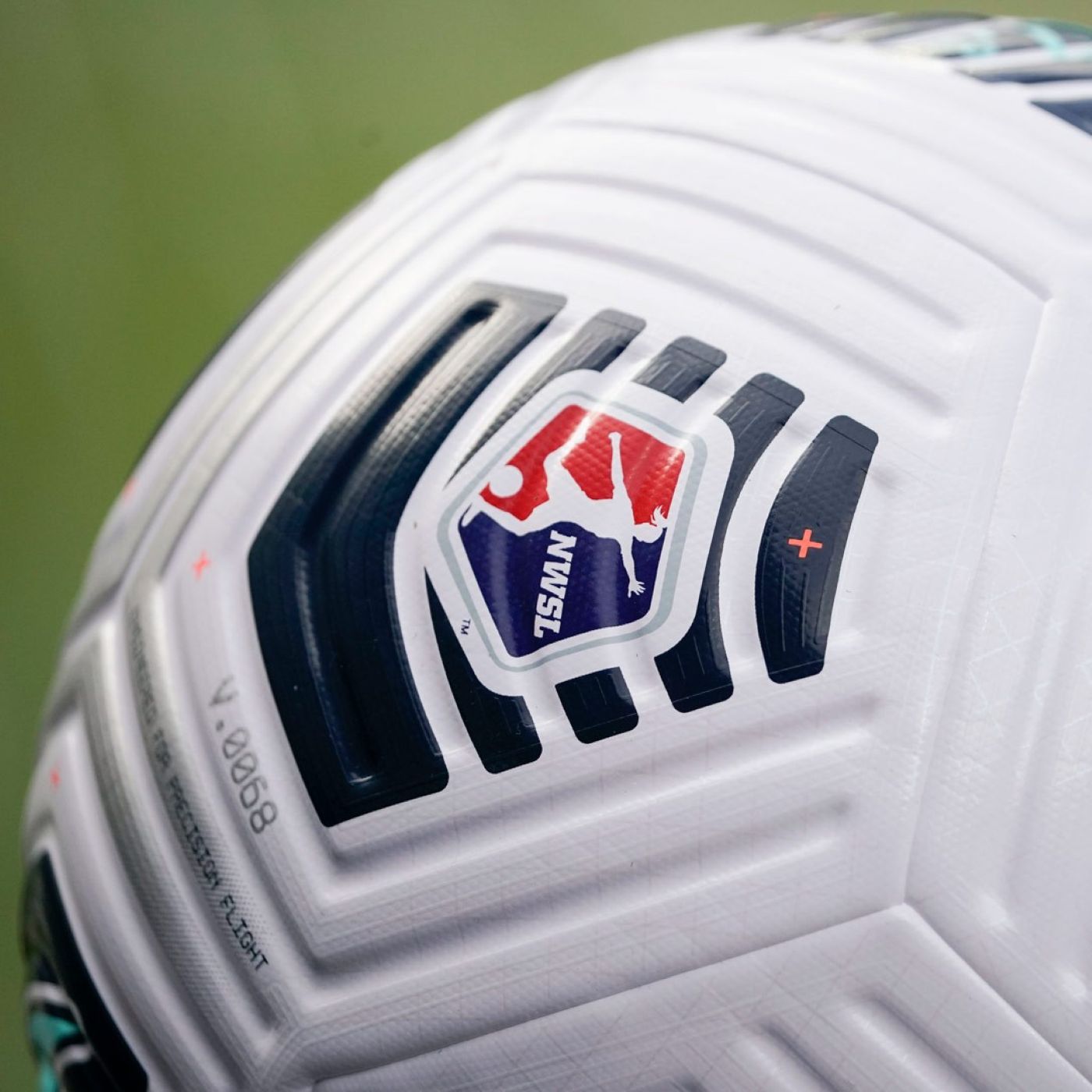 What's the story behind the land drama involving Columbus' women's pro soccer team? episode artwork