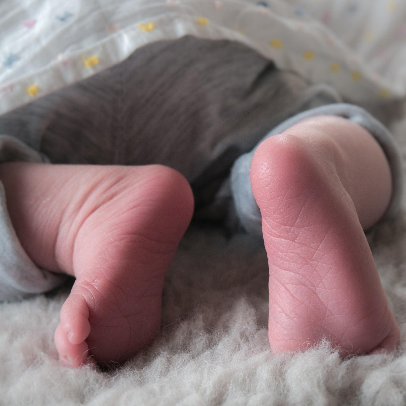 Why has the US hit a record low fertility rate? episode artwork